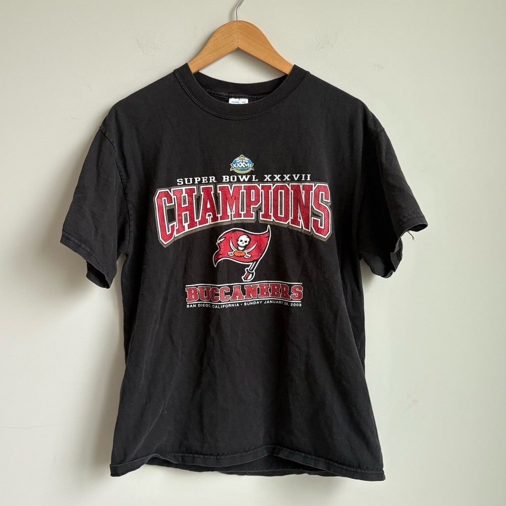Vintage 2003 Tampa Bay Buccaneers Super Bowl XXXVII Champions T-Shirt LARGE